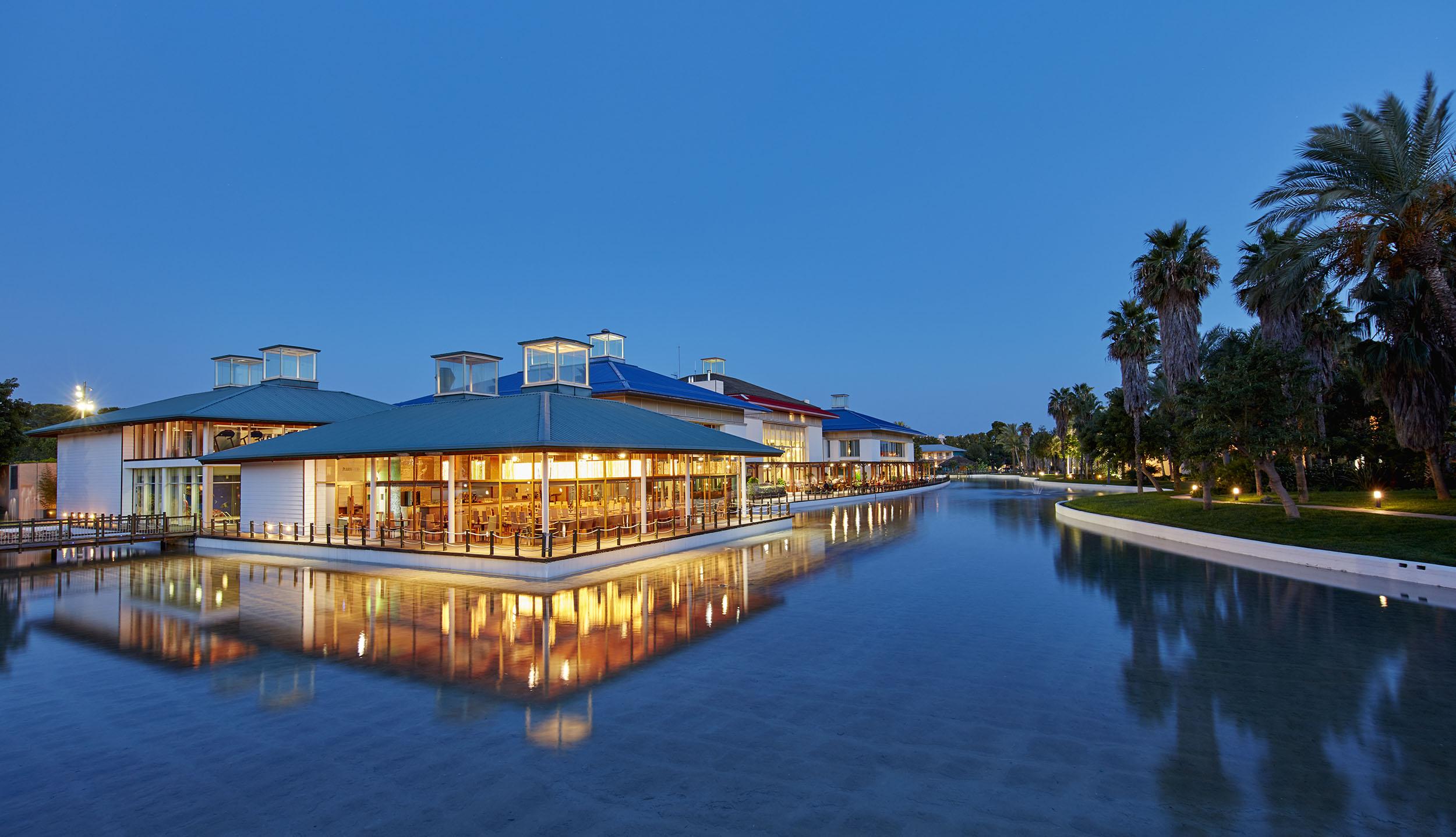 Portaventura Hotel Caribe - Includes Unlimited Access To Portaventura Park & 1 Access To Ferrari Land Salou Exteriör bild